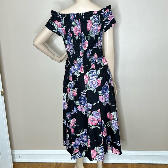 Vintage Floral Dress - Picture 7 of 16